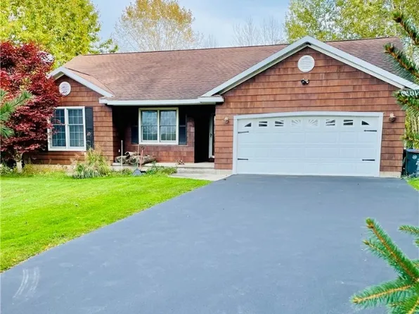 1651 Hartland Rd, Barker, NY 14012