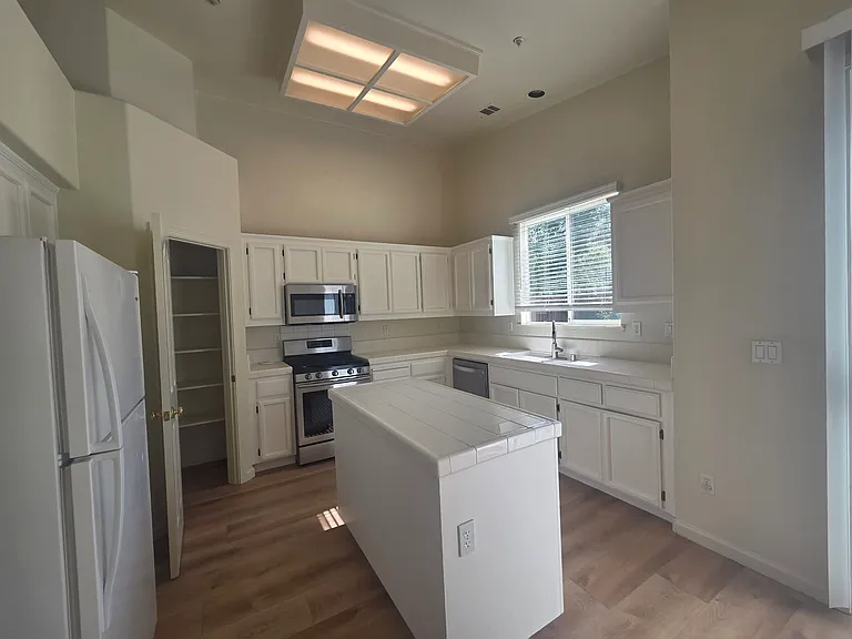 1646 Mallard St — Photo 5