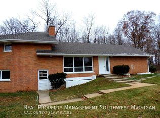 4510 W Hillcrest Dr, Berrien Springs, MI 49103