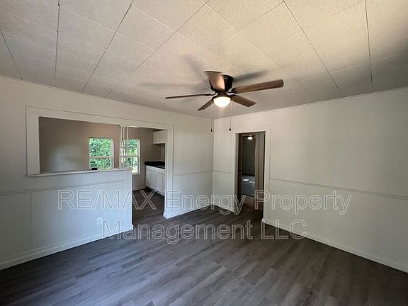 3rd image of 804 N Union Ave
