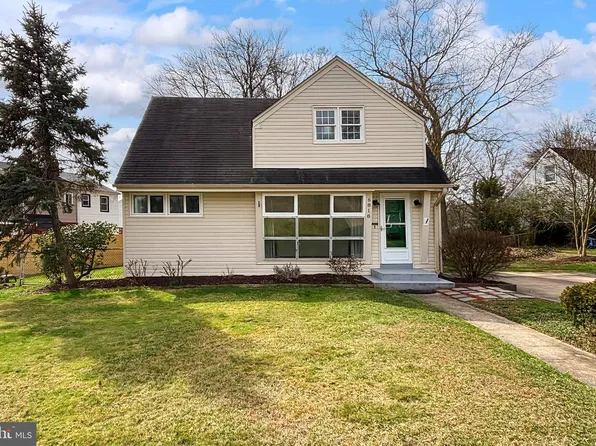 6818 Duke Dr, Alexandria, VA 22307