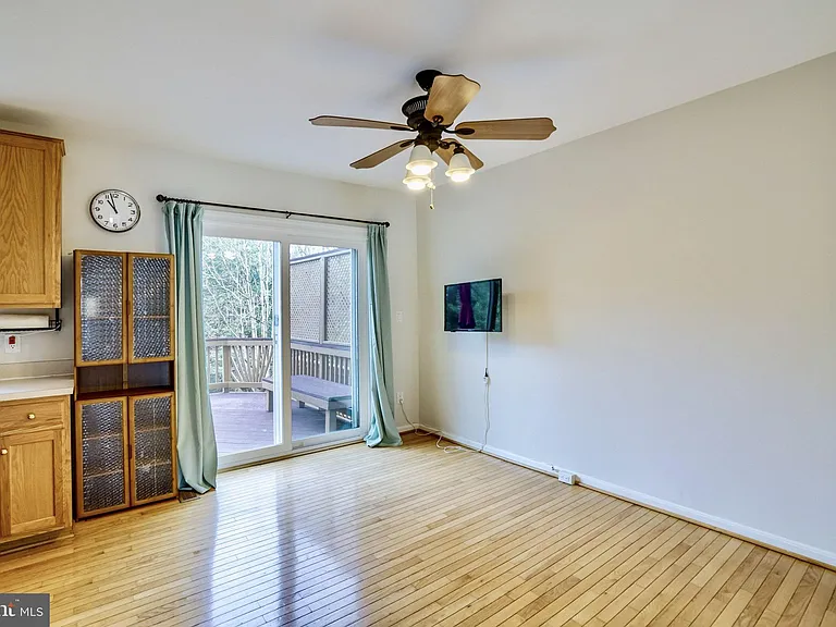 7372 Ardglass Dr — Photo 20