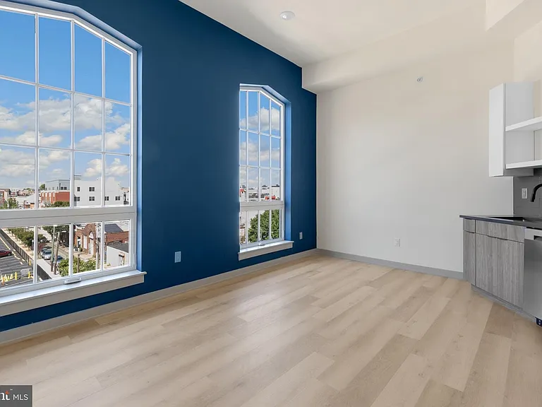 689 N Broad St #203 — Photo 8