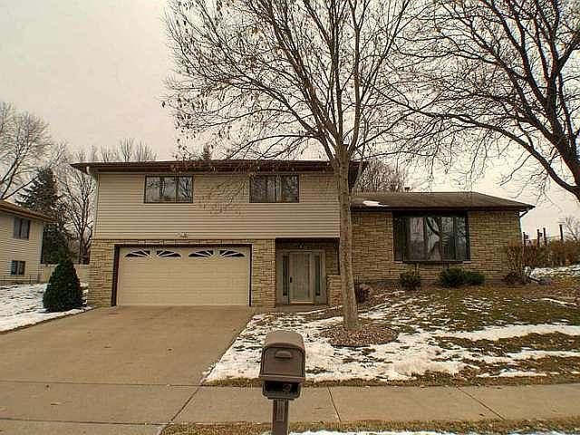 1st image of 604 Oak Ave N