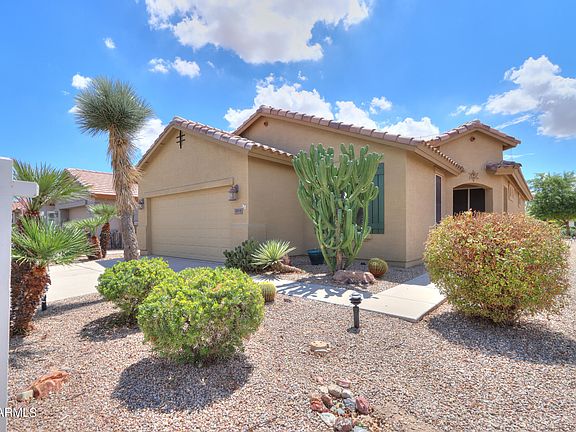 4th image of 2619 E DESERT WIND Drive