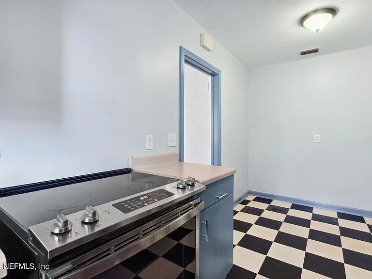 3582 Hedrick St #4 — Photo 8