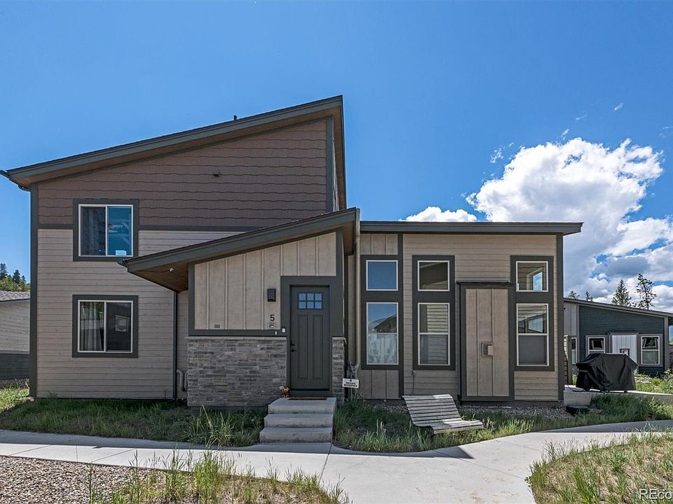 1st image of 5 Riverwalk Pl