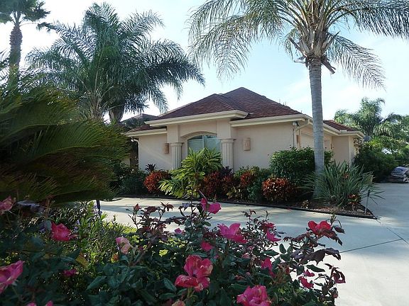 2nd image of 33 Laguna Madre Dr