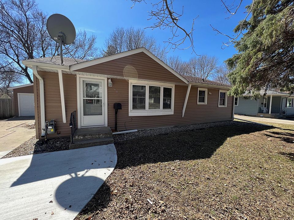 608 9th Ave SE, Waseca, MN 56093 Zillow