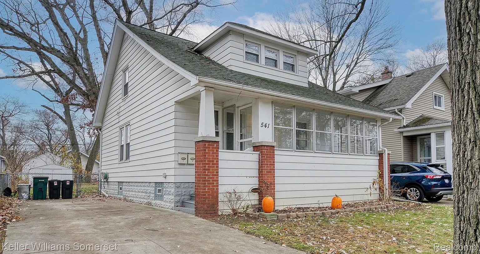 541 Pearson St photo 1