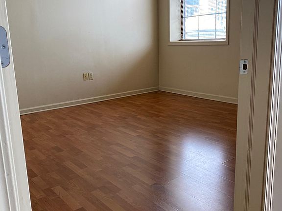 4th image of 499 Washington St #604