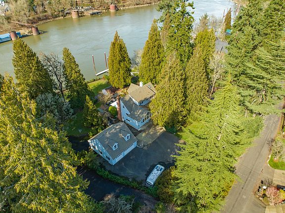 2nd image of 15015 SE River Forest Dr