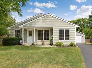 441 Bayview Ave, Naperville, IL 60565