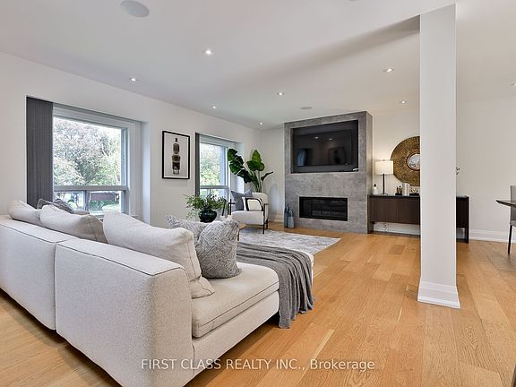 5th image of 27 Delair Cres