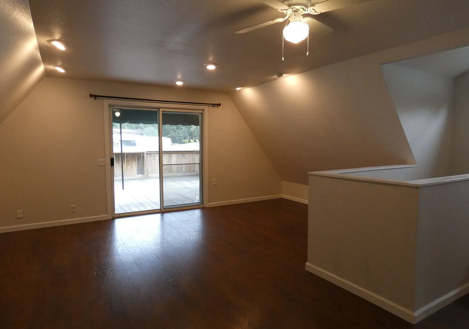 Country Living-2 bedroom, 1 bath apartment — Photo 2