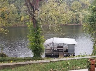 1744 Acacia Club Rd, Hollister, MO 65672