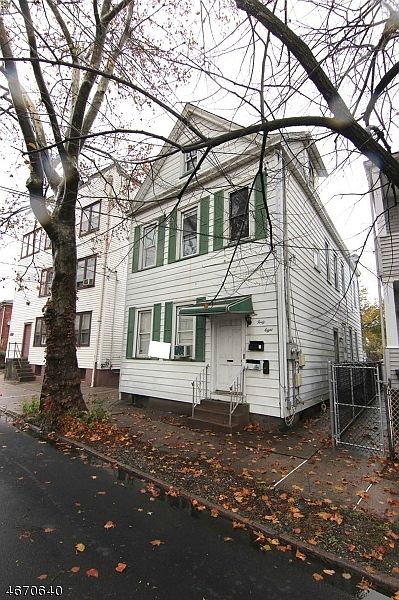1st image of 248 River Dr