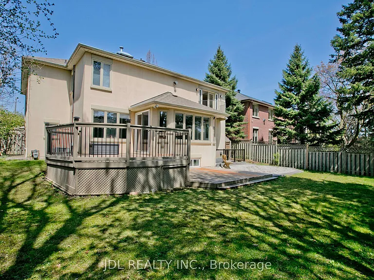 53 Aldershot Cres — Photo 46