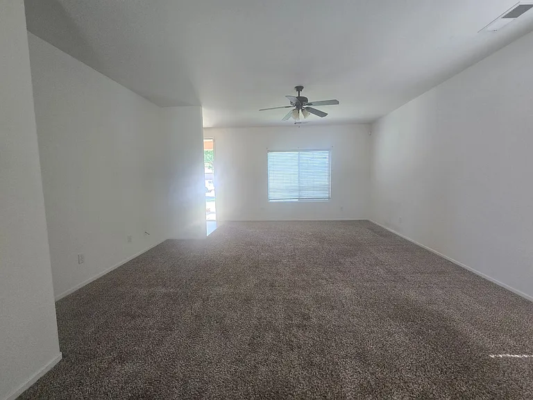 2068 W Merritt St — Photo 2