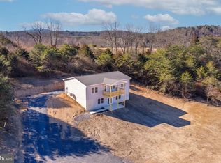 369 Paso Fino Dr, Augusta, WV 26704