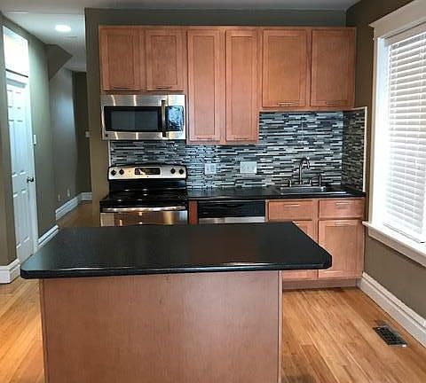 5th image of 3331 Salena St #1F