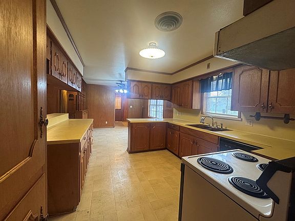 5th image of 307 N Market St
