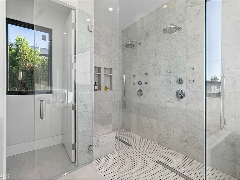 Master showers