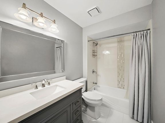 4th image of 9010 Crescent Ct