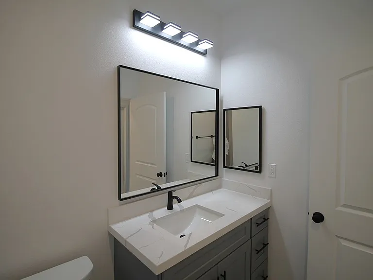 917 Ann St — Photo 12