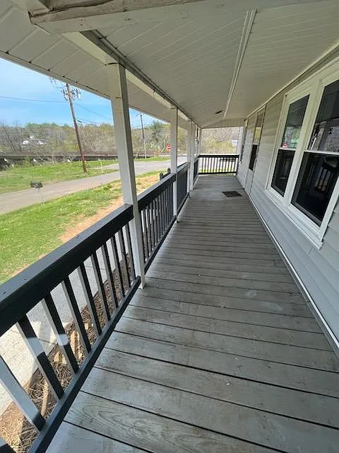 2 bed, 1210 sqft, $1,200 — Photo 3