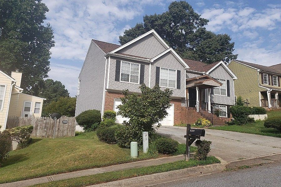 2nd image of 6782 Magnolia Park Dr