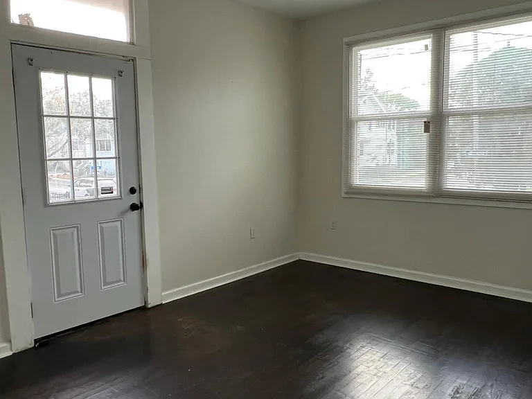 2505 Peniston St — Photo 7