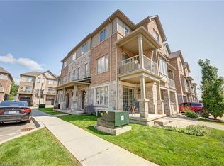 257 Parkside Dr #33, Hamilton, ON L8B 0W5