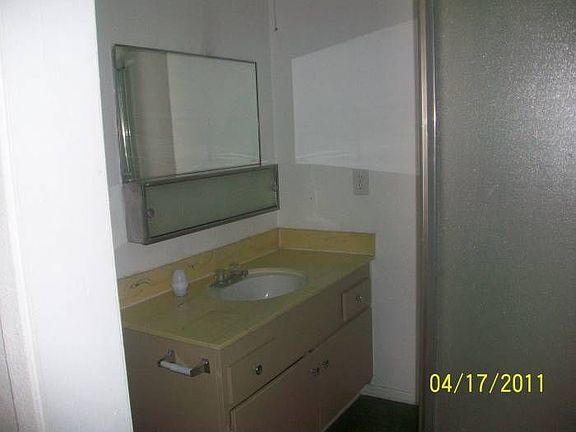 View of bathroom 2