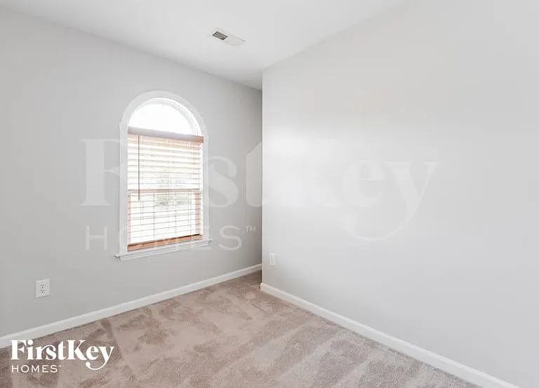 6698 Knob Hill Ct — Photo 11