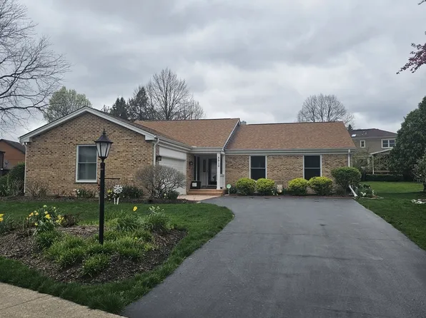 3910 Latour Ct, Hoffman Estates, IL 60192