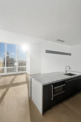 Rented by SERHANT. | media 2