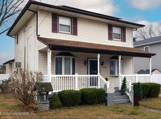2461 Margaret St, Bellmore, NY 11710