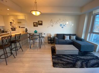 118 Waterfront Ct SW, Calgary, AB T2P 1K8