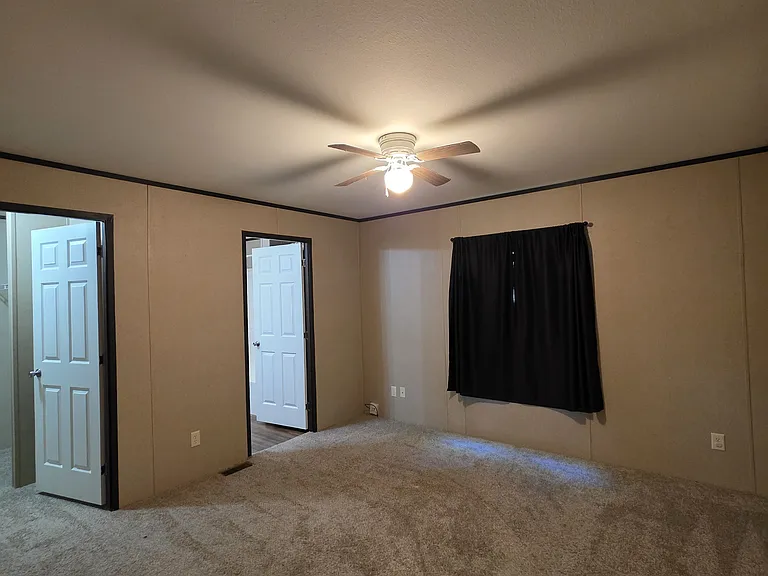 73 W Manor St #73B — Photo 11