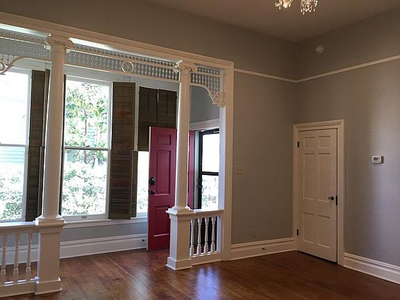 2nd image of 405 E 10th St #405