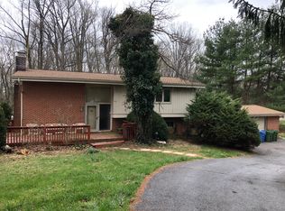 2824 Falls Mont Dr, Fallston, MD 21047