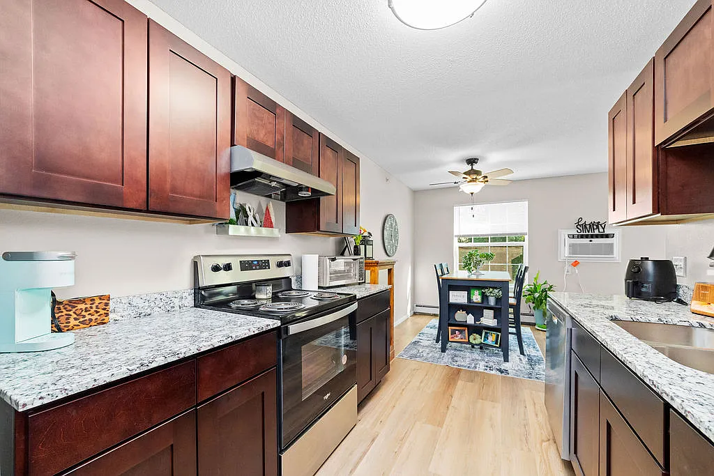 Westview Apartments — Photo 3