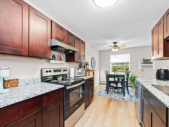 3rd image of 680 12th St SW #80-305