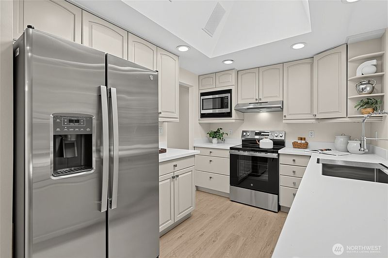 4th image of 3820 S 178th Street