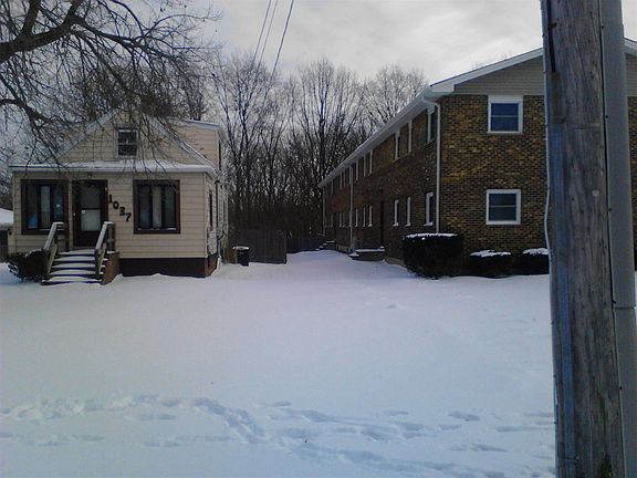 4th image of 1037 Park Ave