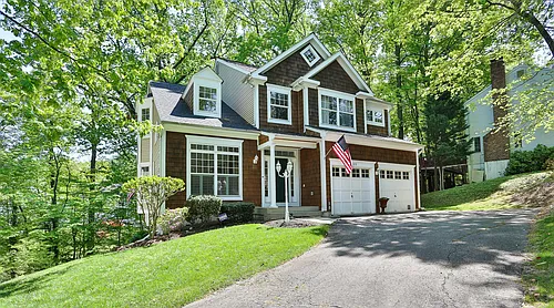 15979 Cove Ln Photo 1