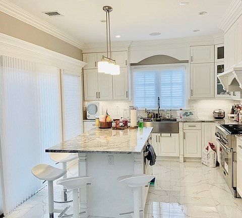 5th image of 76 Millburn Ln