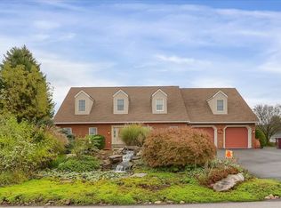 288 N 8th St, Mifflinburg, PA 17844