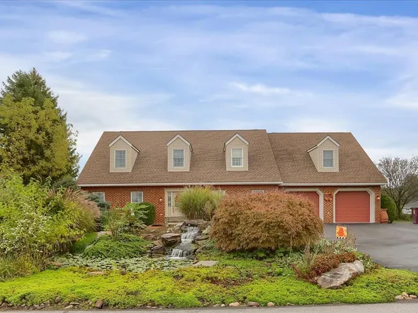 288 N 8th St, Mifflinburg, PA 17844